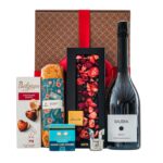 Cellar Master ajándékcsomag prémium díszdobozban – Sauska Brut Pezsgő, Royal Paté Prémium Libamáj Mousse Natúr, Diós bejgli