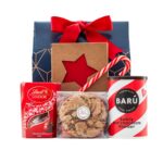 Cocoa Club ajándékcsomag prémium díszdobozban – Barú forrócsoki por, Vagnes RPET karácsonyi poháralátét szett (4 db)
